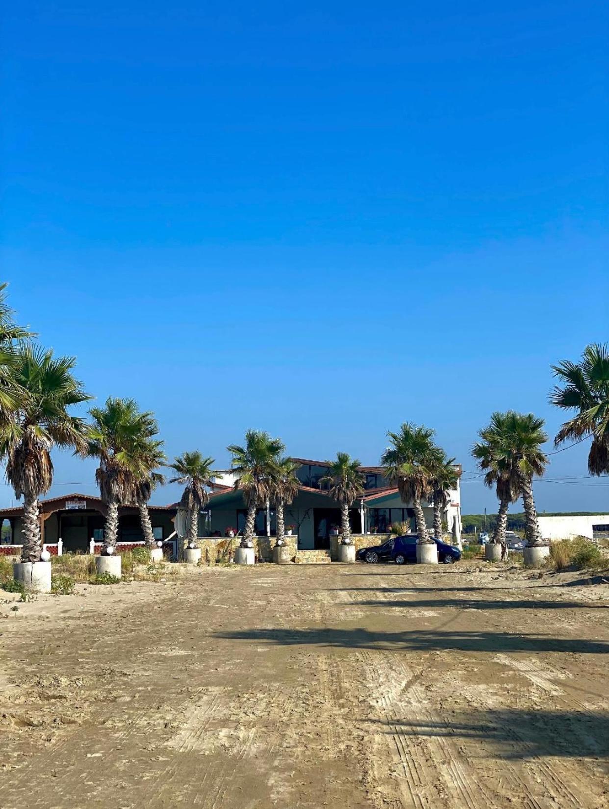 Saint Tropez Durres Bisht Kamez Exterior foto